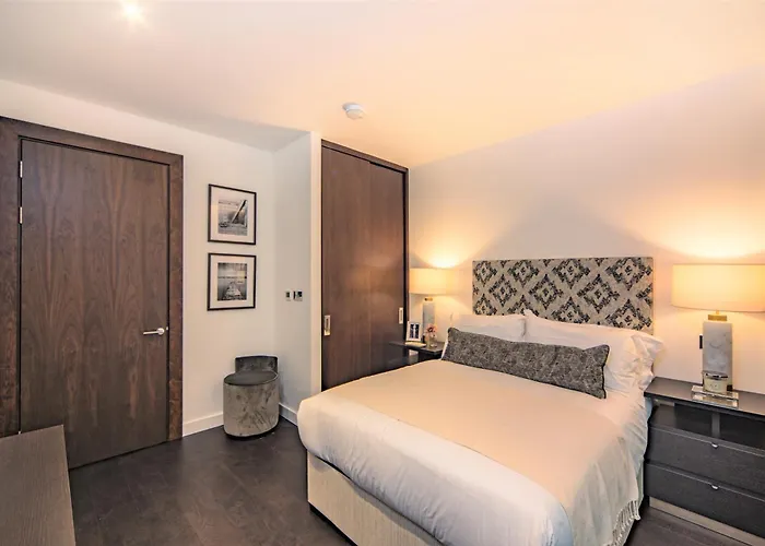 Thornes House Apartments